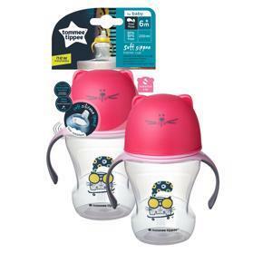 TOMMEE TIPPEE Hrnek s pítkem Soft 230ml 6m+ Pink