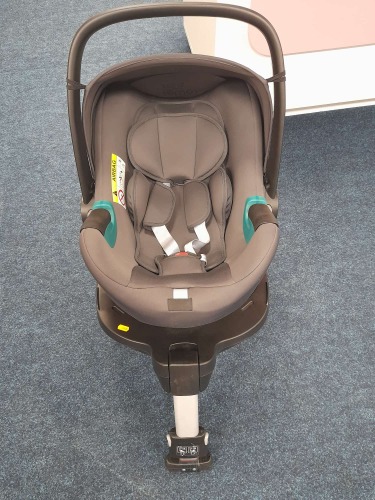 Bazar - Britax set autosedačka baby safe 3+ základna Flex