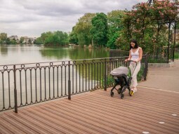 Autosedačka Doona Plus, Racing Green