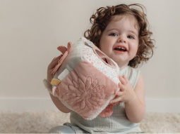 Kostka textilní s aktivitami králíček Miffy Lucky Blossom