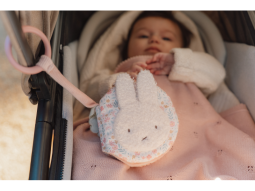 Závěsná textilní knížka králíček Miffy Lucky Blossom