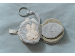 Závěsná textilní knížka králíček Miffy Lucky Leaves