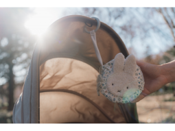 Závěsná textilní knížka králíček Miffy Lucky Leaves