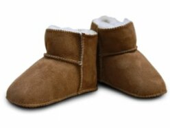 EISBÄRCHEN capáčky kožešinové na suchý zip camel 18/19